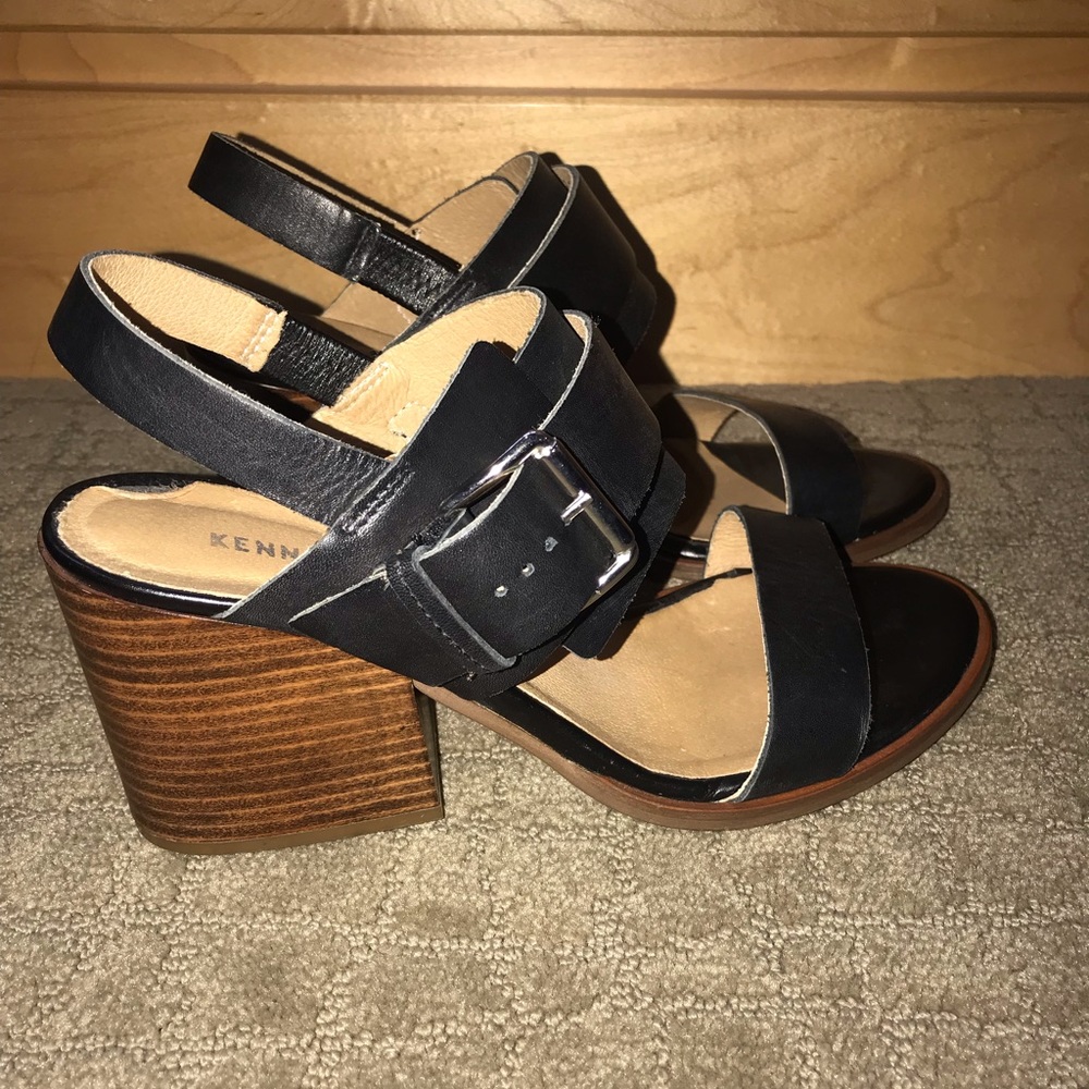 Kenneth Cole chunky sandal
